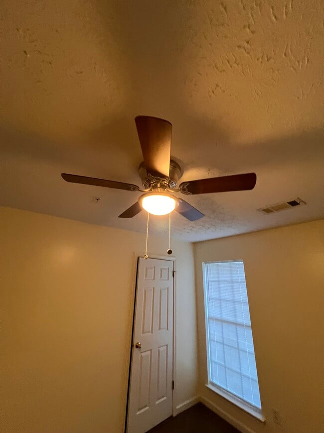 Building Photo - 3241 Wade St