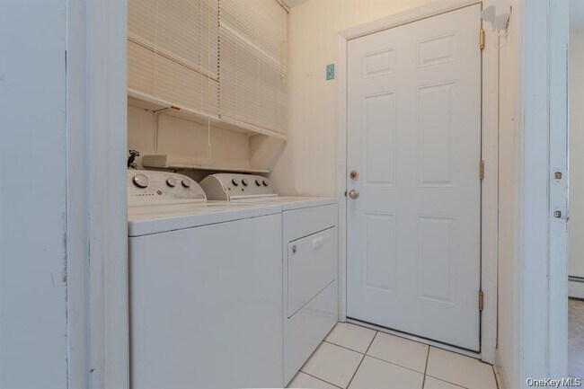 Building Photo - 21 Mt Snow Ln