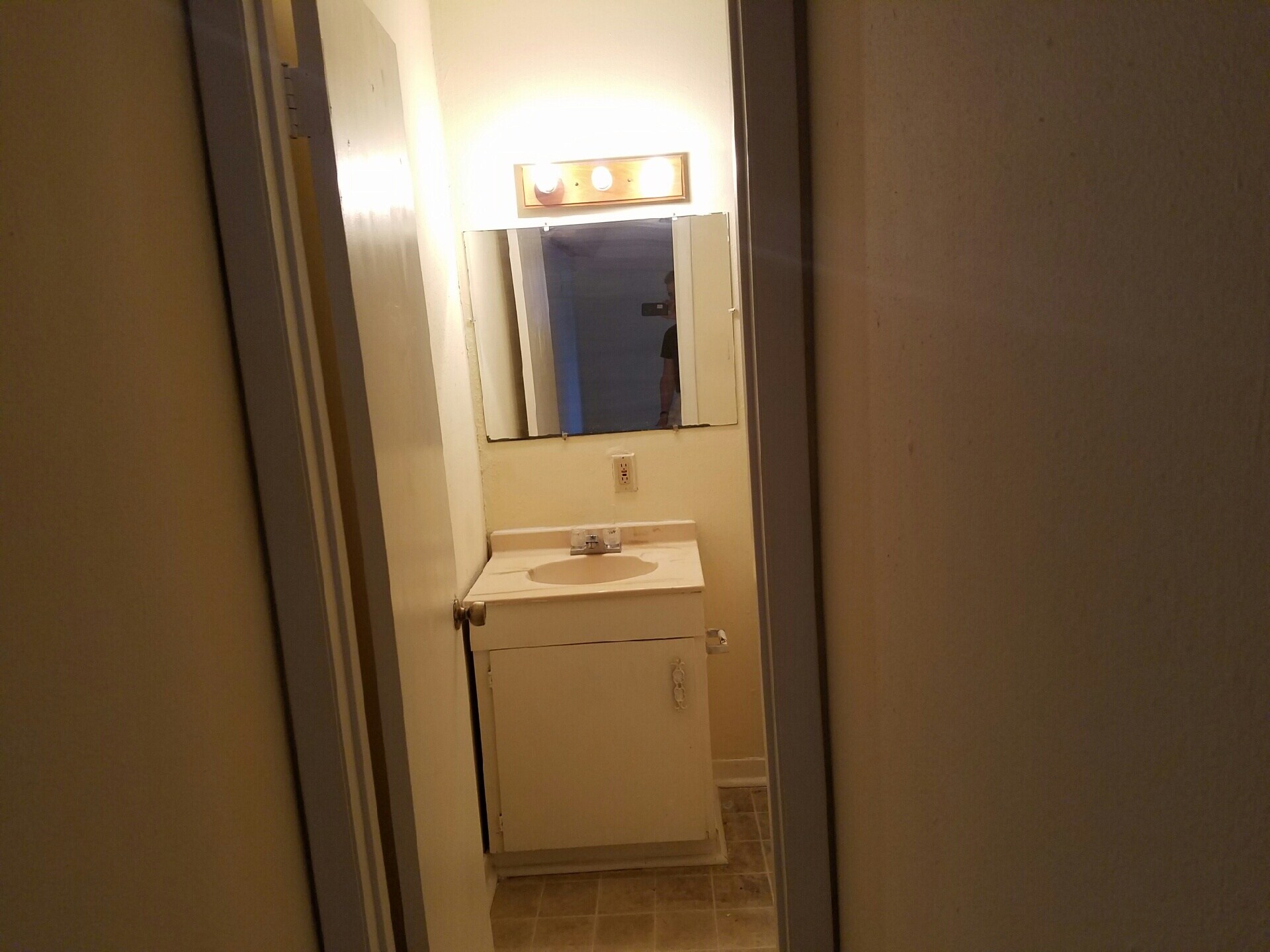 Building Photo - 519 Ferguson St