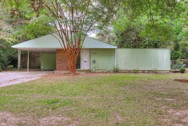 Building Photo - 1026 Clark Rd SW