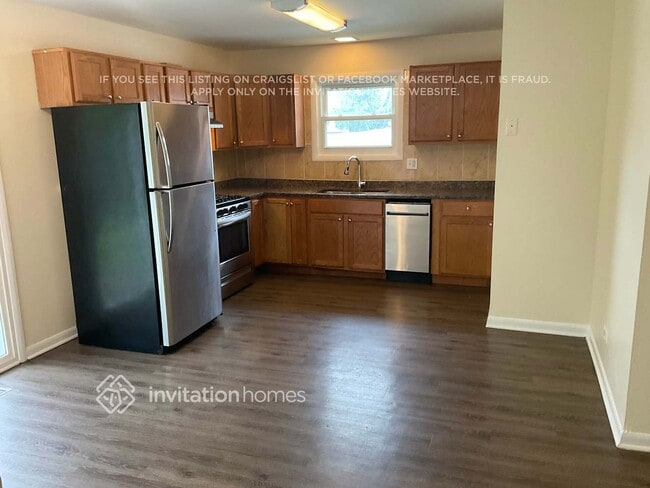 Building Photo - 17771 Sarah Ln