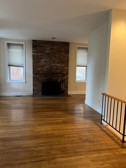 Building Photo - 676 4th St NE