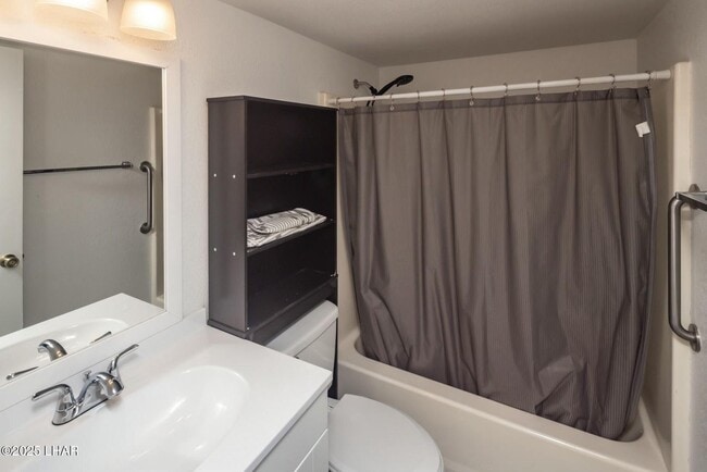 Building Photo - Adorable Condo in Great Location