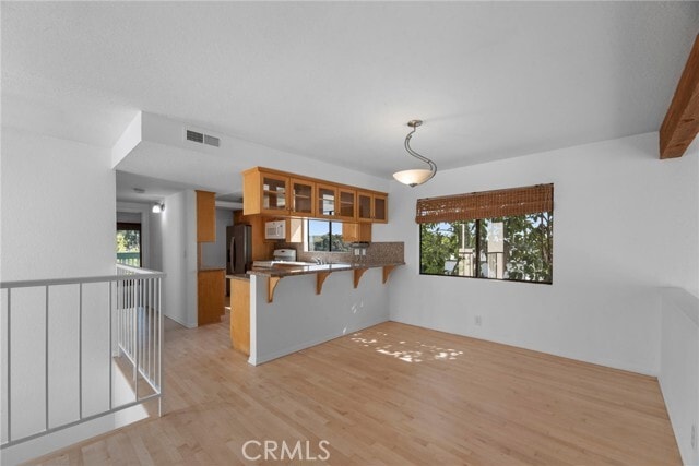 Building Photo - 516 Rosecrans Ave