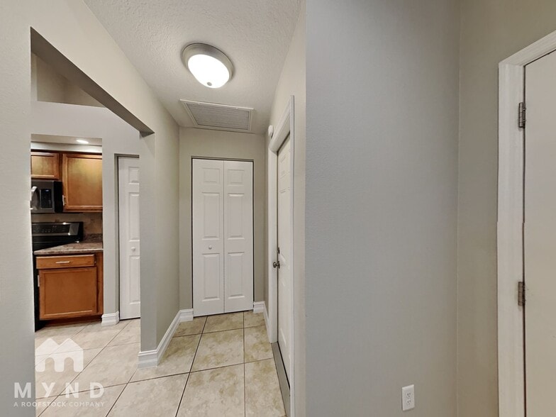 Building Photo - 8280 Philatelic Dr