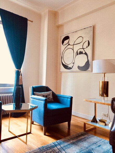 Building Photo - 227 E 57th St