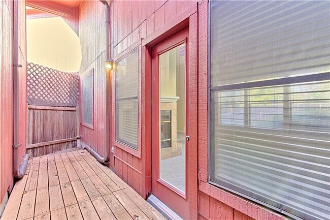 Building Photo - 6708 Windrift Way