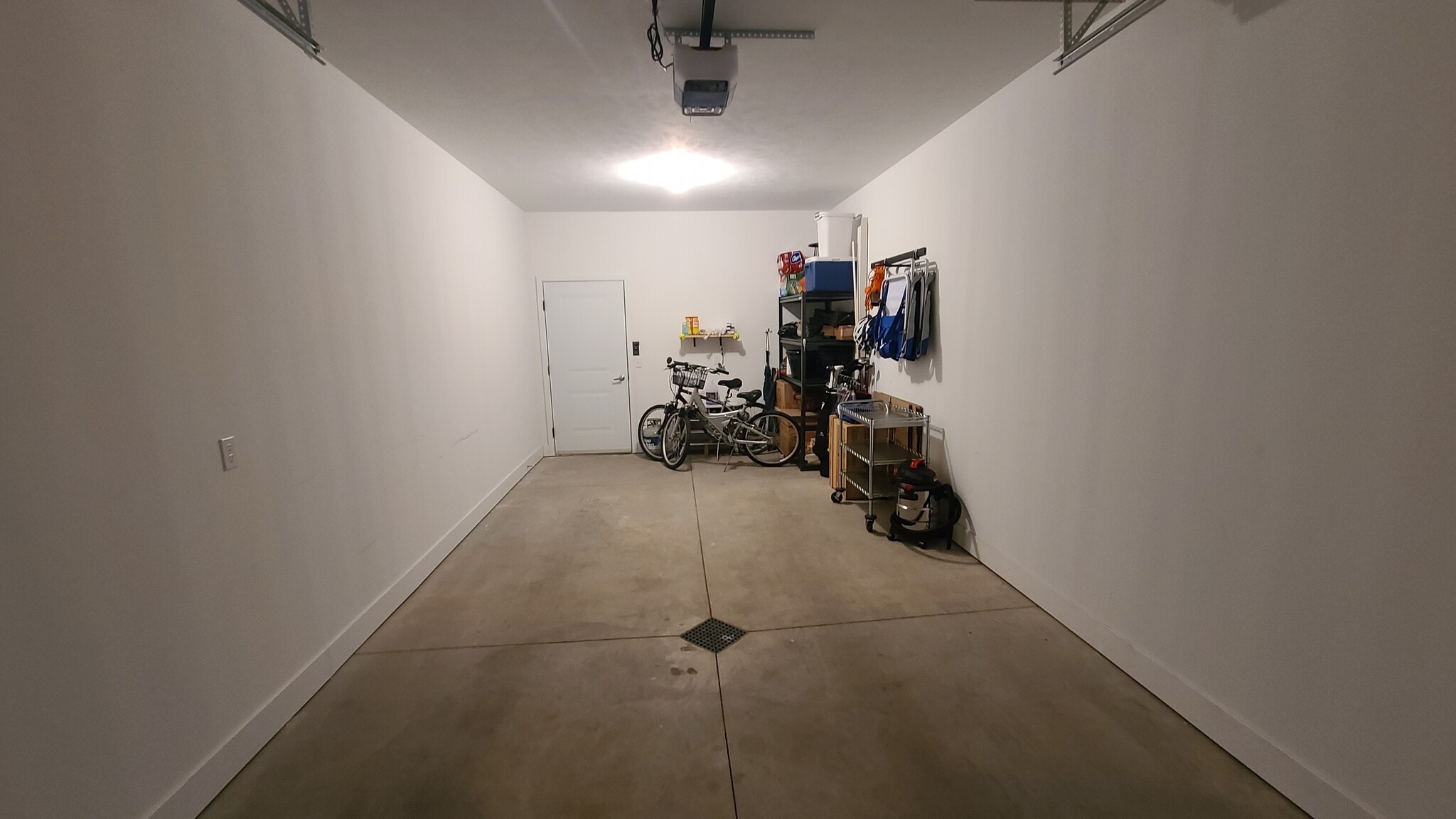 Private Garage - 607 Randolph St