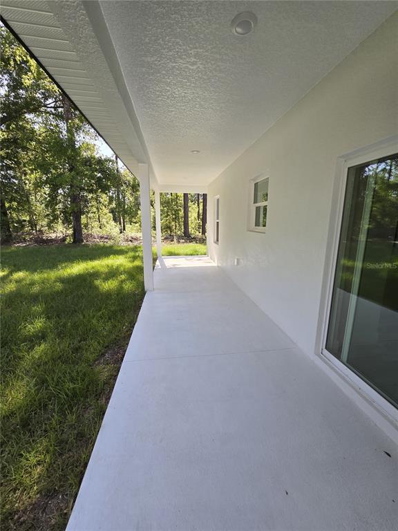 Building Photo - 1564 W Cary Dr