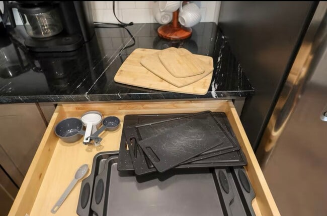 Building Photo - Fully Furnished Modern 3BR Retreat | Penthouse + Skyline Views