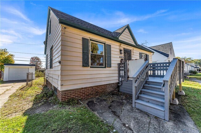 Primary Photo - 12107 Worthington Ave