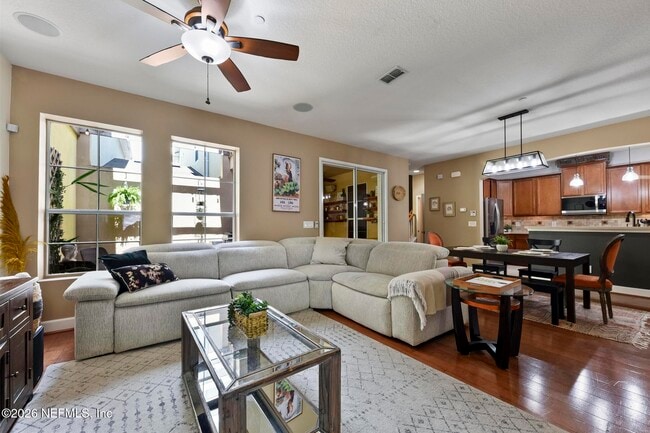 Building Photo - 6209 Eclipse Cir