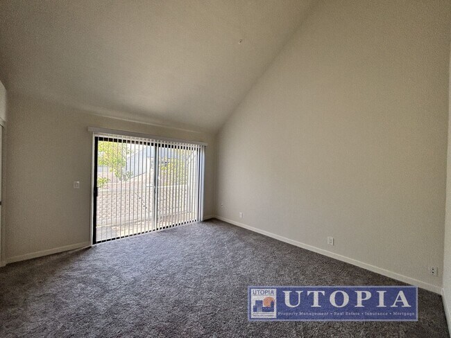 Building Photo - Newly Remodeled 2 Bed 1 Bath Unit Right Near Cabrillo College