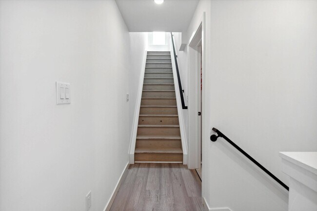 Building Photo - 1338 N 15th St