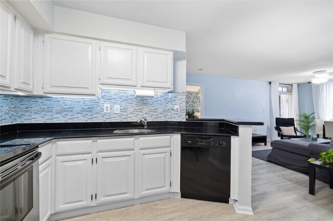 Building Photo - 1280 S Alhambra Cir