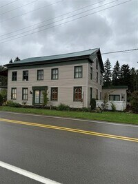 Building Photo - 212 Main St