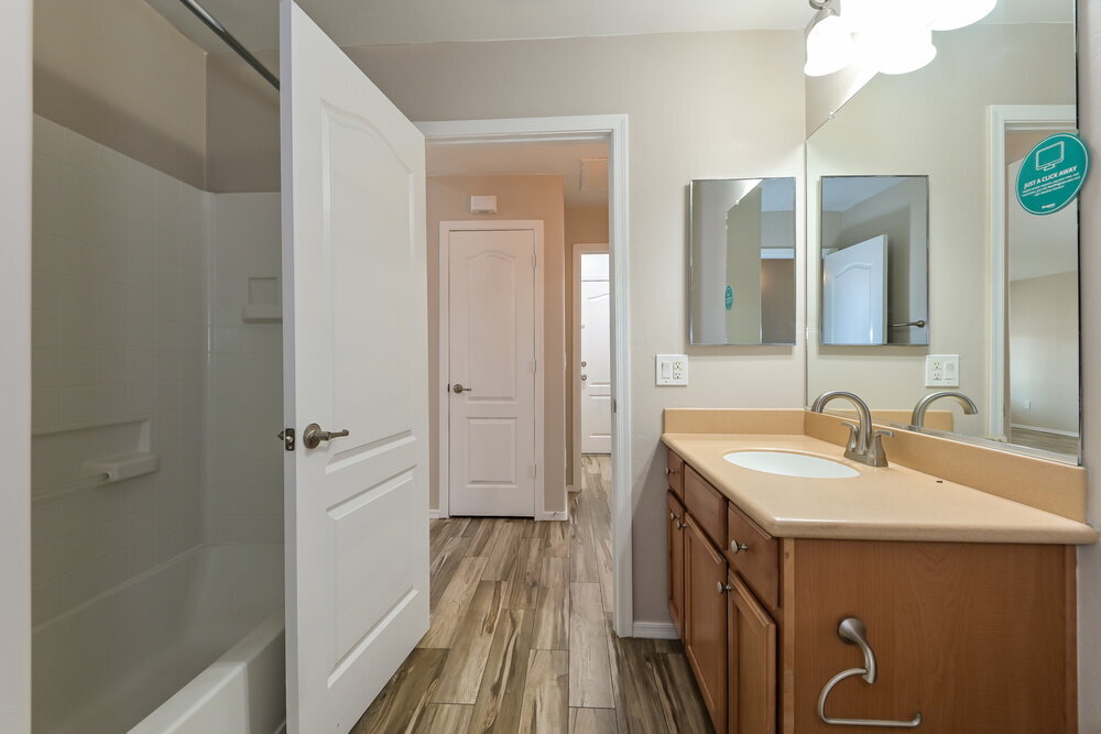Building Photo - 8966 S Beechnut Ln
