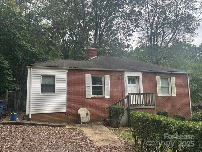 Building Photo - 381 Euclid Ave