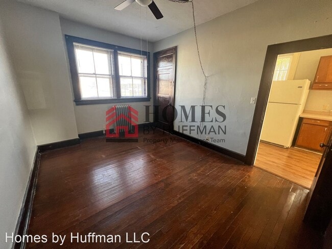 Building Photo - 1 br, 1 bath House - 400 E Columbia St Unit B