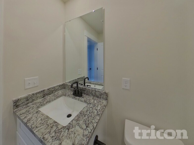 Building Photo - 1212 Crested Iris St