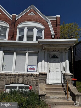 Building Photo - 314 E 22nd St