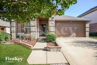 Building Photo - 12640 Shady Cedar Dr