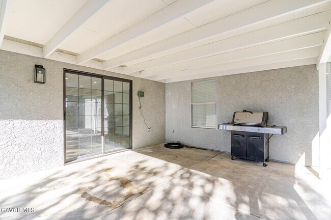 Building Photo - 514 E Ave J 9