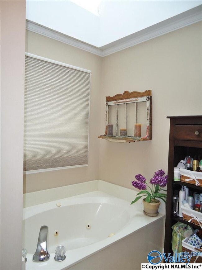 Building Photo - 102 McDermotts Way