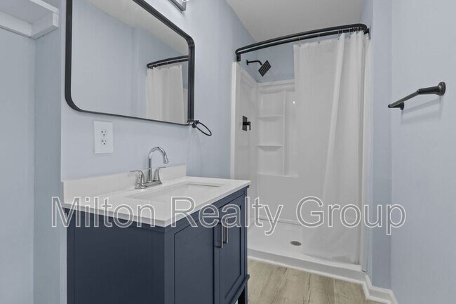 Building Photo - 329 S McPherson Church Rd