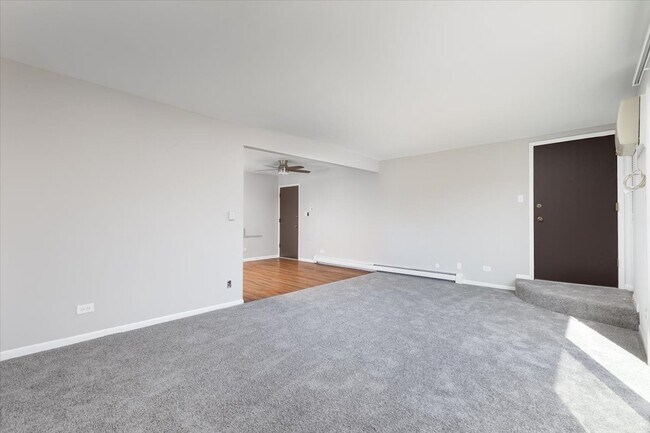 Building Photo - 708 W 65th St