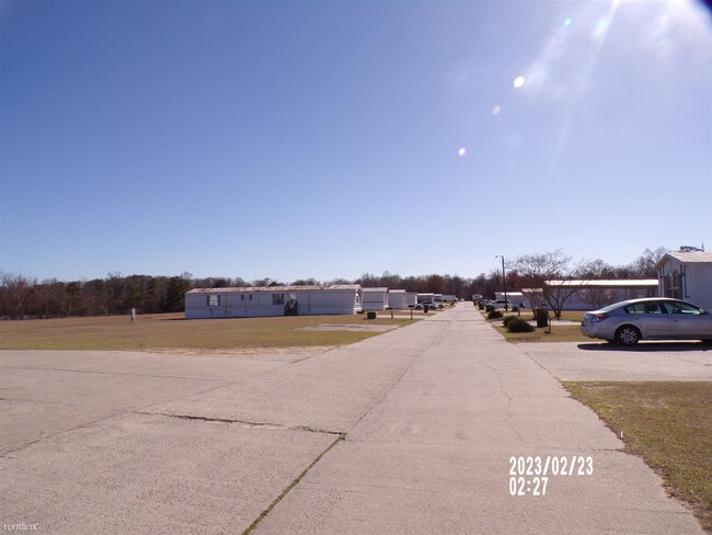 Building Photo - 3 br, 2 bath Mobile Home - Cactus Lakes Mo...