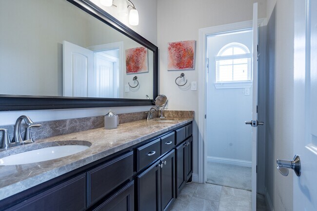 Building Photo - 2034 Baker Estates Dr