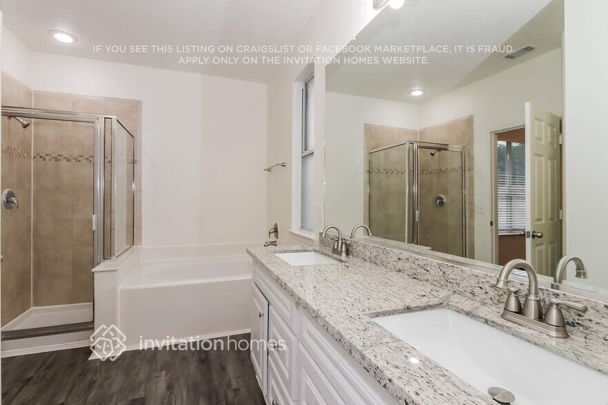 Building Photo - 18611 Atasca S Dr