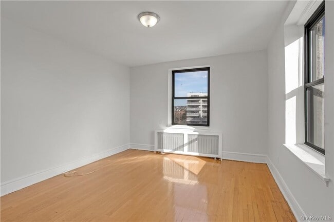 Building Photo - 254 Martine Ave