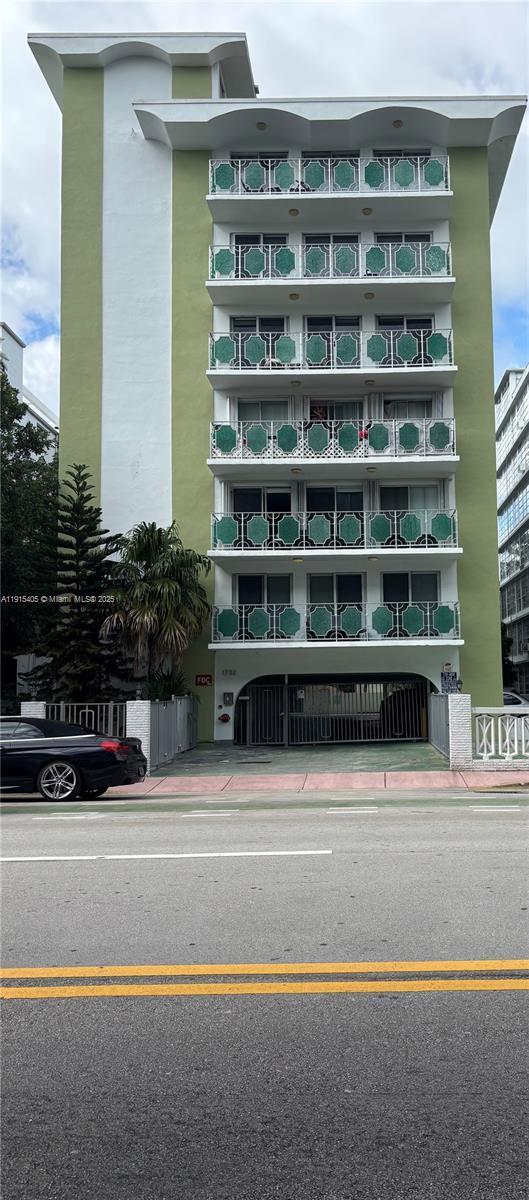 Building Photo - 1732 Meridian Ave