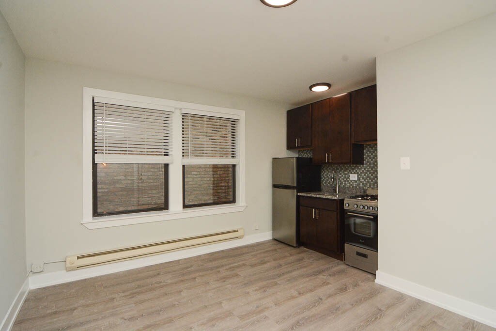 Building Photo - 4349 N Damen Ave