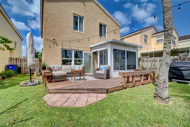 Building Photo - 6194 Buena Vista Dr