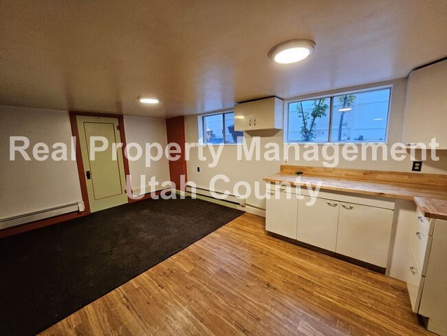 Building Photo - Downtown Spanish Fork Home