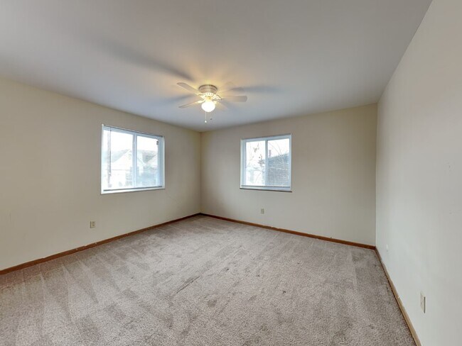 Building Photo - 331 E 18th Ave