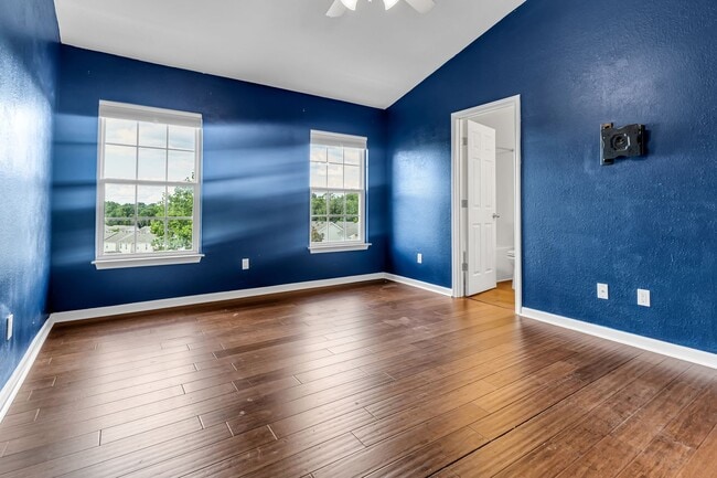 Building Photo - Townhome close to Brentwood and Antioch -A...