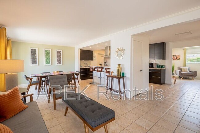 Building Photo - 2415 E Finley Rd