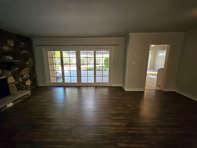 Building Photo - 3154 Jolley Dr