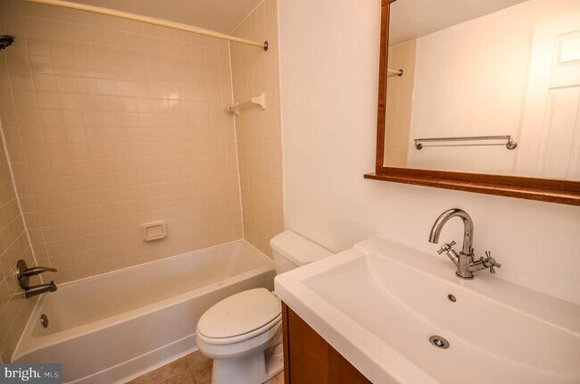 Building Photo - 10715 Hampton Mill Terrace