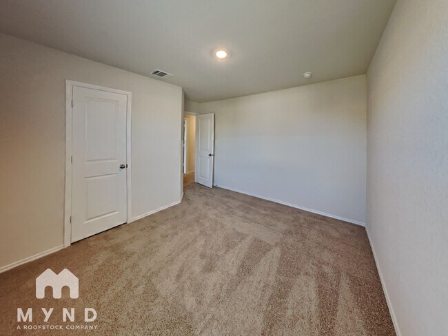Building Photo - 918 Andean Emerald