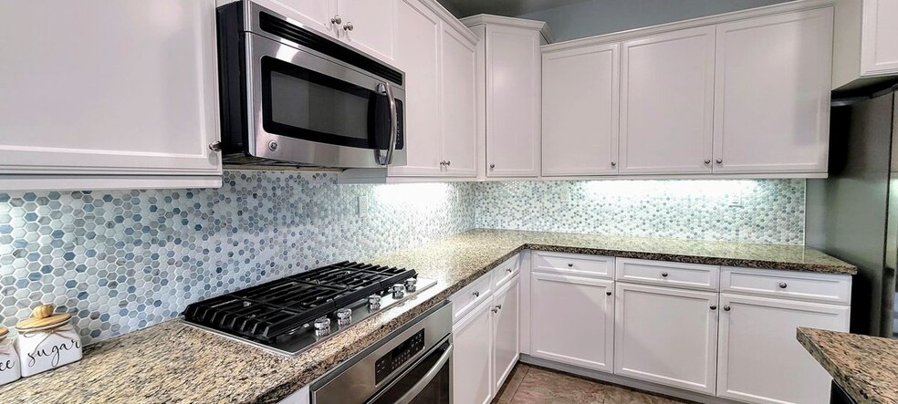 Building Photo - 42443 Andes Ct