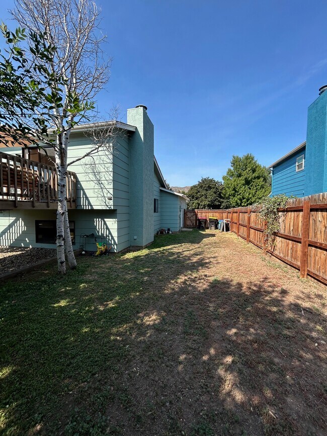 Building Photo - 5935 Pemberton Way