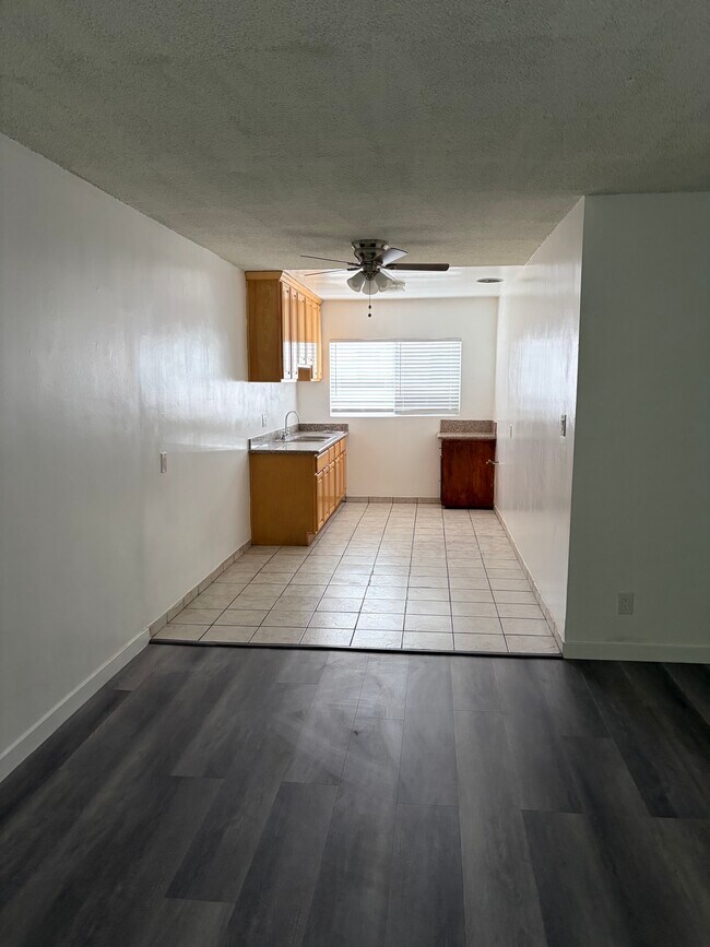 Building Photo - 14017 Dicky St