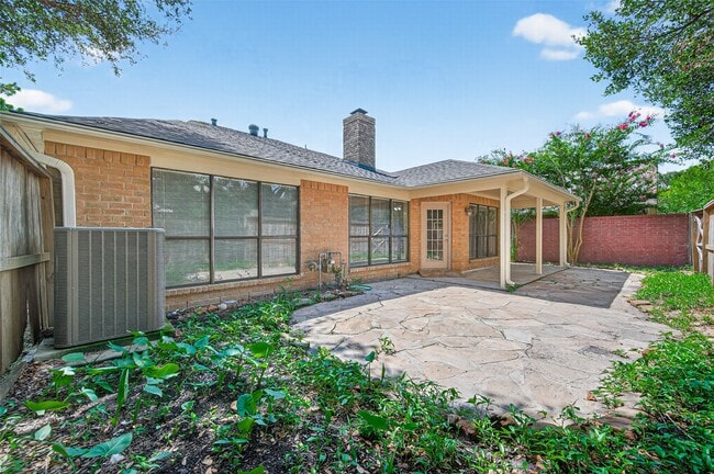 Building Photo - 4132 Deerfield Village Dr