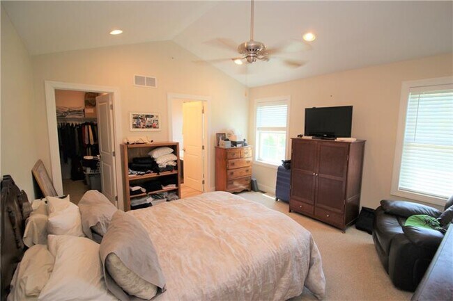 Building Photo - 102 Chapel Harbor Dr