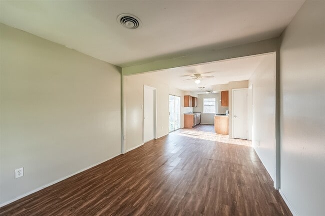 Building Photo - 3106 Wilmington St